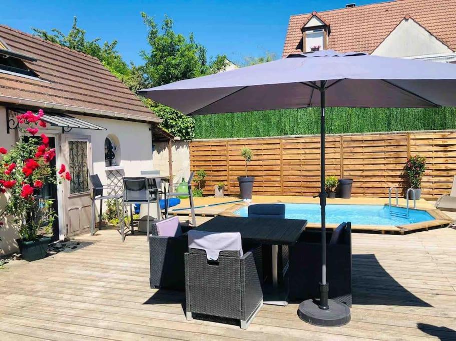 Proche Disneyland Paris Piscine Ouverte En Saison Estivale Holiday home Dampmart